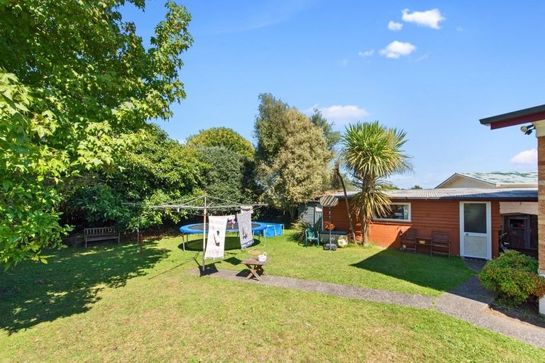 Photo of property in 76 Lewis Street, Glenview, Hamilton, 3206