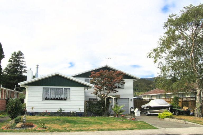 Photo of property in 54 Oregon Drive, Maoribank, Upper Hutt, 5018