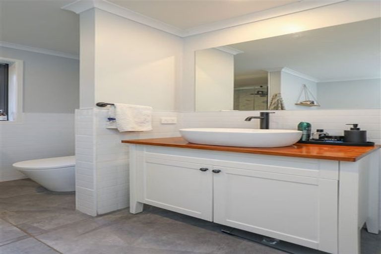 Photo of property in 163 Kimihia Road, Huntly, 3771