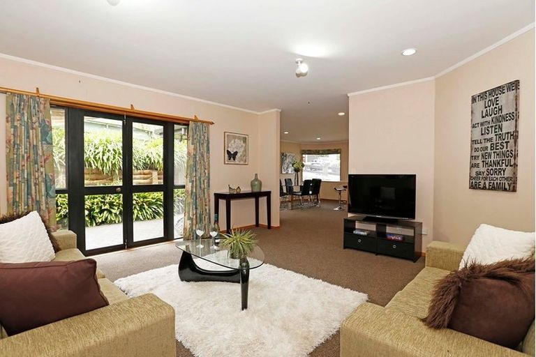 Photo of property in 22 Johnsview Terrace, Hillcrest, Hamilton, 3216