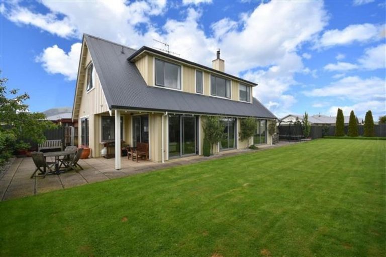 Photo of property in 12 Kura Place, Mosgiel, 9024