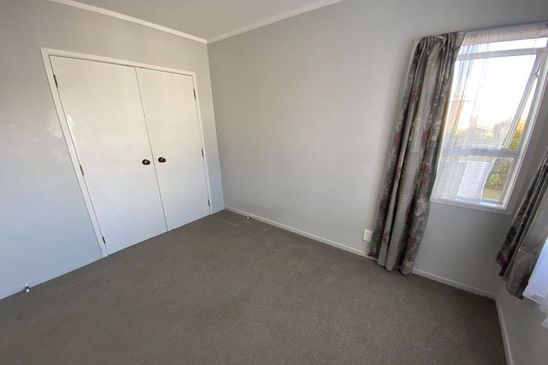 Photo of property in 2/2 Aotea Road, Glen Eden, Auckland, 0602