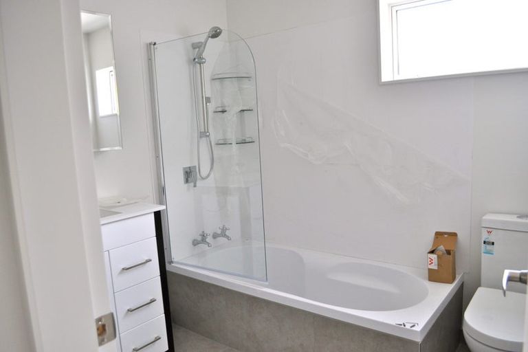 Photo of property in 8 Kopiko Way, Brooklyn, Wellington, 6021