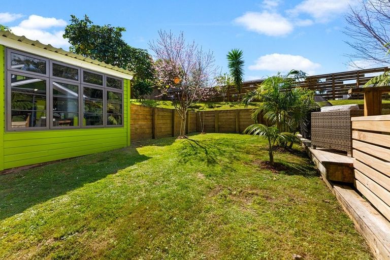 Photo of property in 18b Mayfair Place, Westown, New Plymouth, 4310