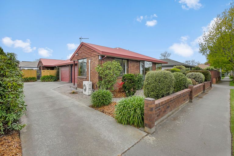 Photo of property in 1/228 Yaldhurst Road, Avonhead, Christchurch, 8042