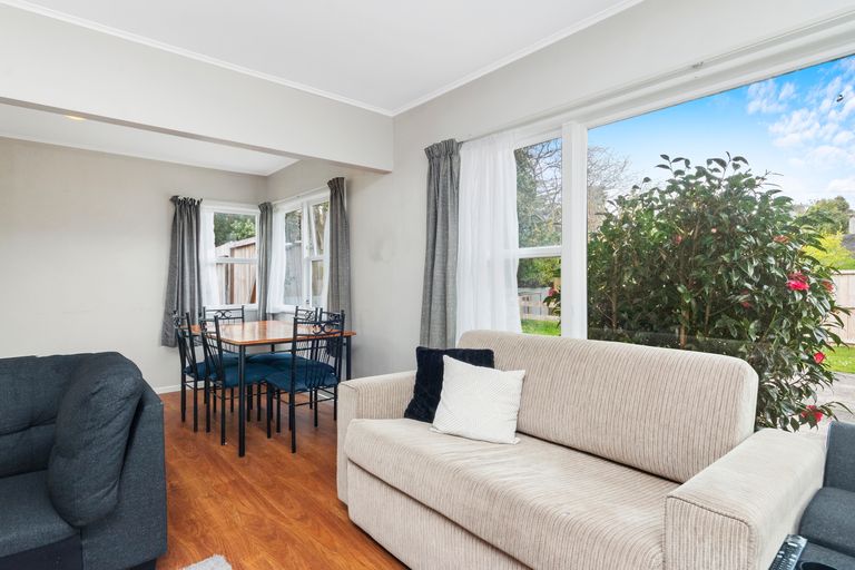 Photo of property in 10 Valley Road, Waiuku, 2123