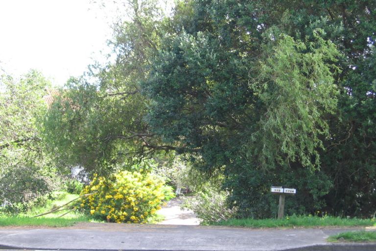 Photo of property in 172 Edmonton Road, Te Atatu South, Auckland, 0610