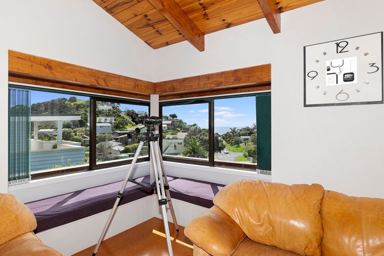 Photo of property in 25 Tapeka Road, Russell, 0202