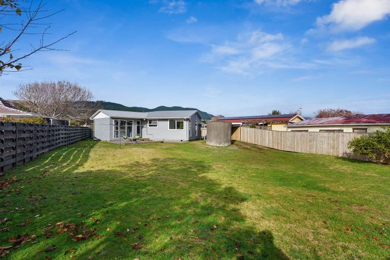 Photo of property in 47 Arawhata Road, Paraparaumu, 5032