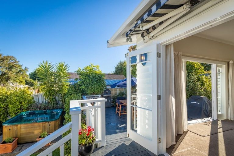 Photo of property in 11 Brougham Street, Nelson South, Nelson, 7010