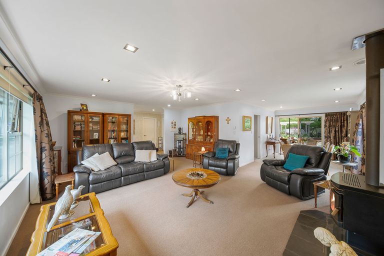 Photo of property in 2a Masters Road, Waiuku, 2681