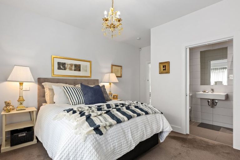 Photo of property in 66 Kahu Road, Fendalton, Christchurch, 8041