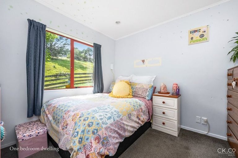Photo of property in 10 Cottle Park Drive, Normandale, Lower Hutt, 5010