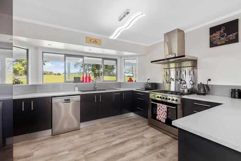 Photo of property in 515 Whitehills Road, Waitoki, Silverdale, 0994