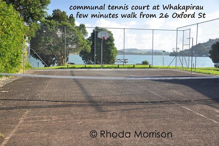 Photo of property in 26 Oxford Street, Whakapirau, 0583