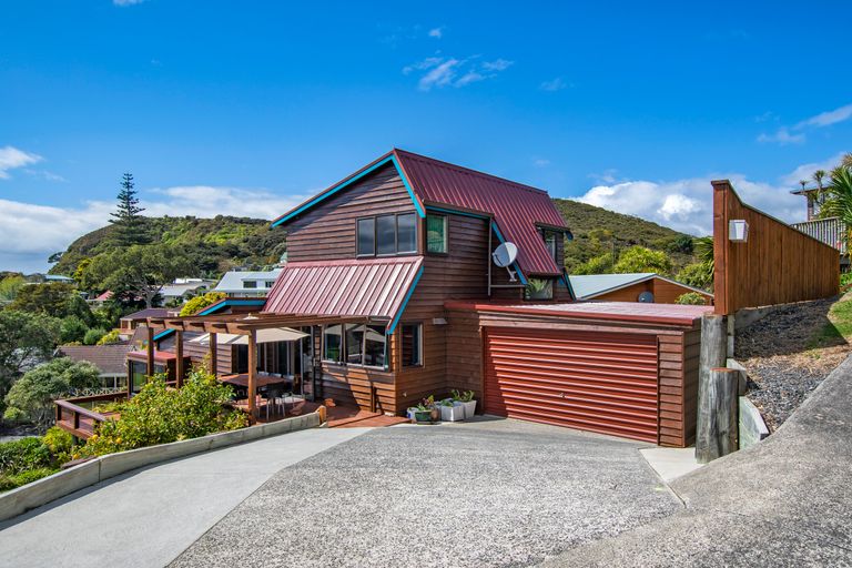 Photo of property in 25 Tapeka Road, Russell, 0202