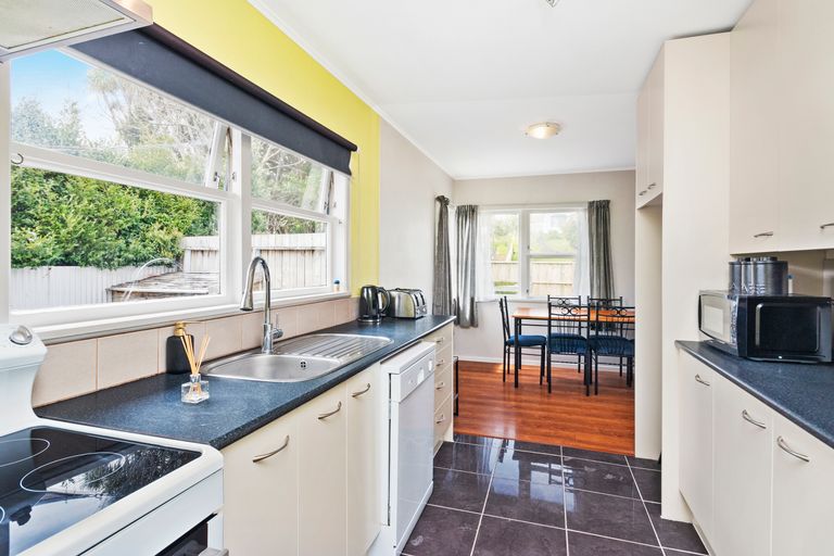 Photo of property in 10 Valley Road, Waiuku, 2123