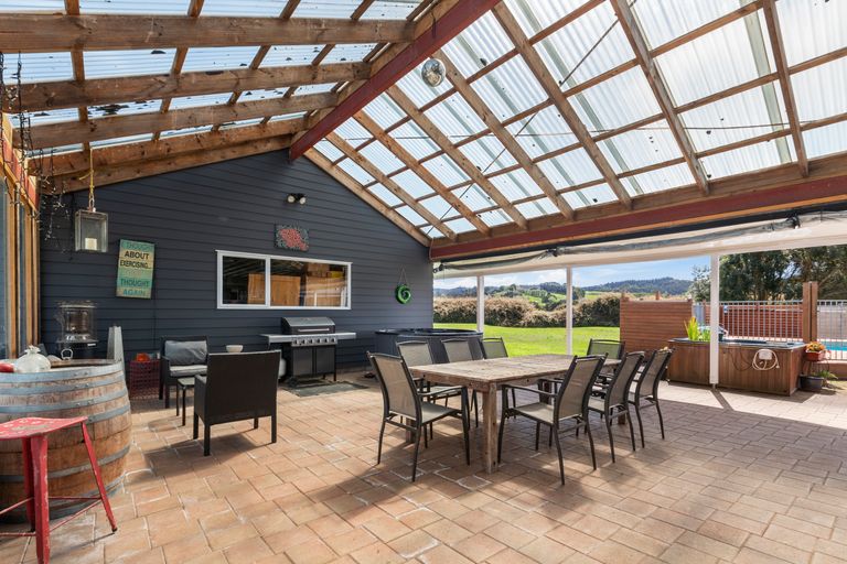 Photo of property in 515 Whitehills Road, Waitoki, Silverdale, 0994