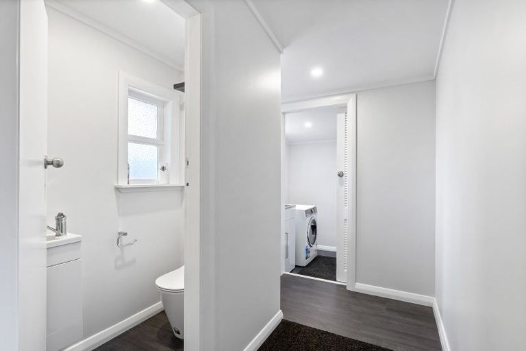 Photo of property in 5 Mason Street, Moera, Lower Hutt, 5010