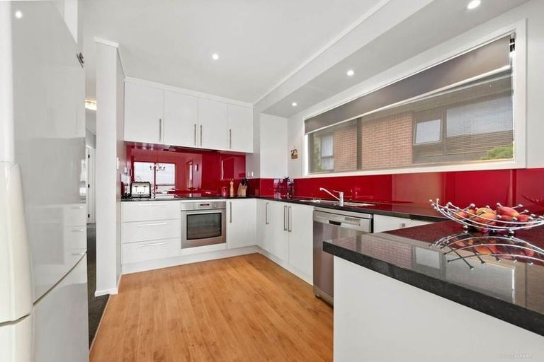 Photo of property in 20 Royal Road, Massey, Auckland, 0614