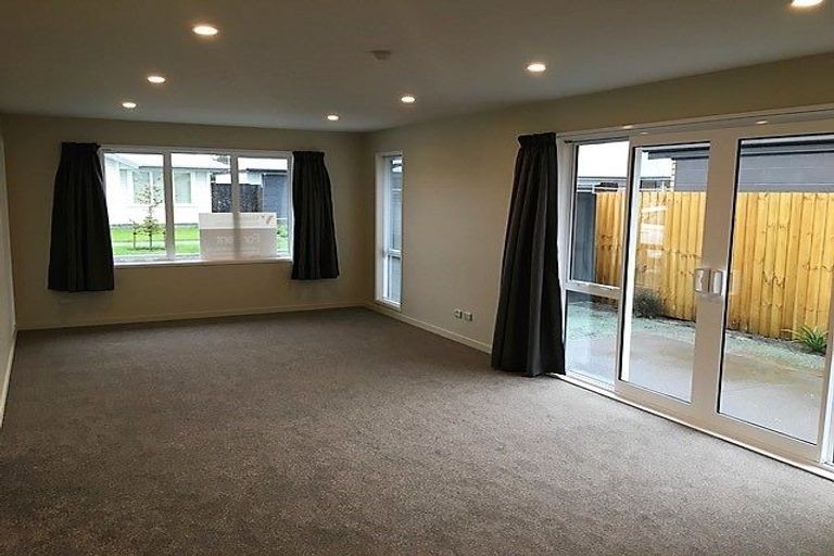 Photo of property in 8 Booth Way, Belfast, Christchurch, 8051