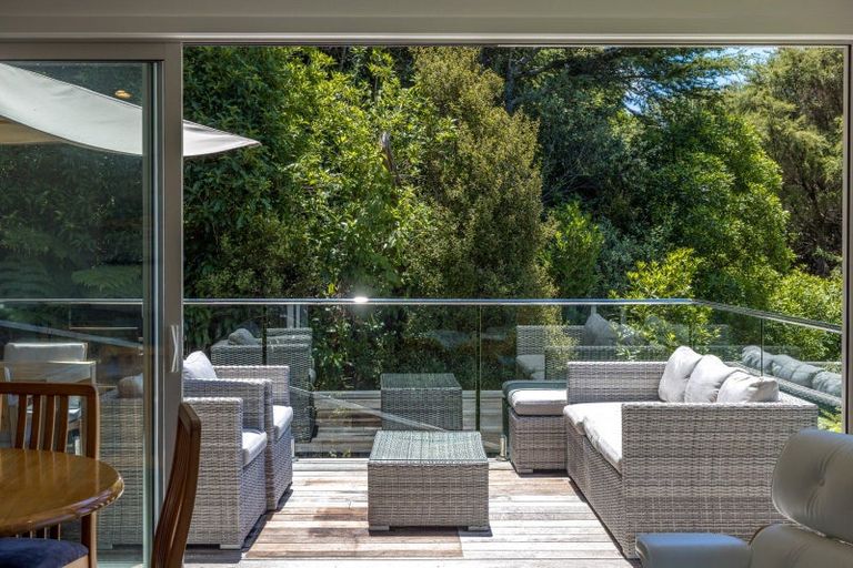 Photo of property in 18 Victoria Road South, Onetangi, Waiheke Island, 1081