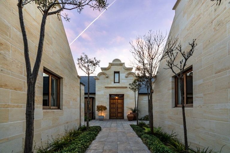 Photo of property in 29 Garden Road, Merivale, Christchurch, 8014