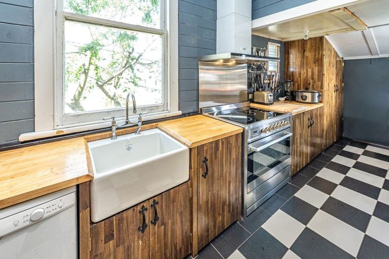 Photo of property in 7 Barrack Street, Whanganui, 4500