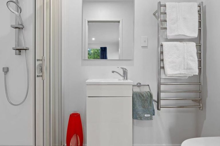 Photo of property in 91 Langana Avenue, Browns Bay, Auckland, 0630