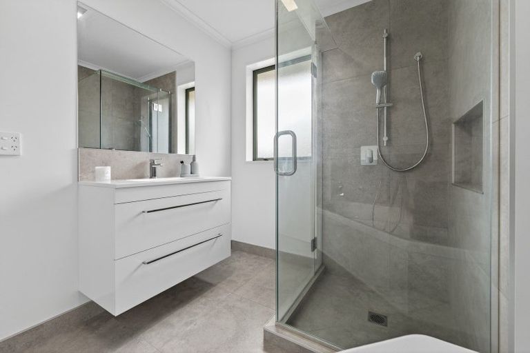 Photo of property in 42 Brooklyn Heights Drive, Kelvin Grove, Palmerston North, 4414