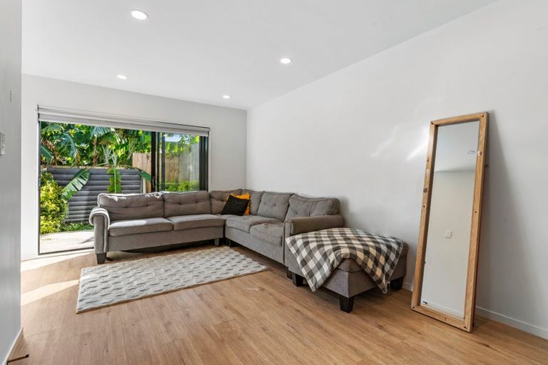 Photo of property in 9/237 Swanson Road, Henderson, Auckland, 0610