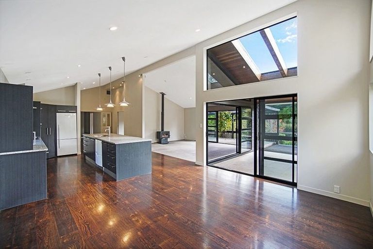 Photo of property in 35 Croft Lane, Riverhead, Albany, 0793