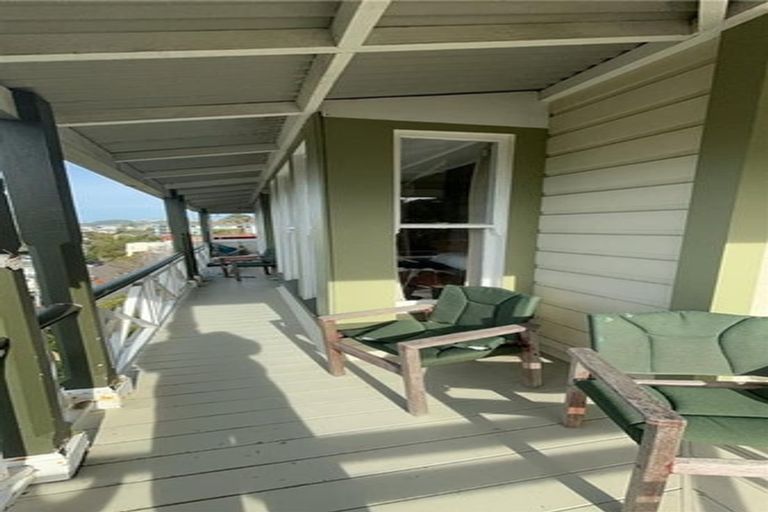 Photo of property in 1/14 Clifton Terrace, Kelburn, Wellington, 6012