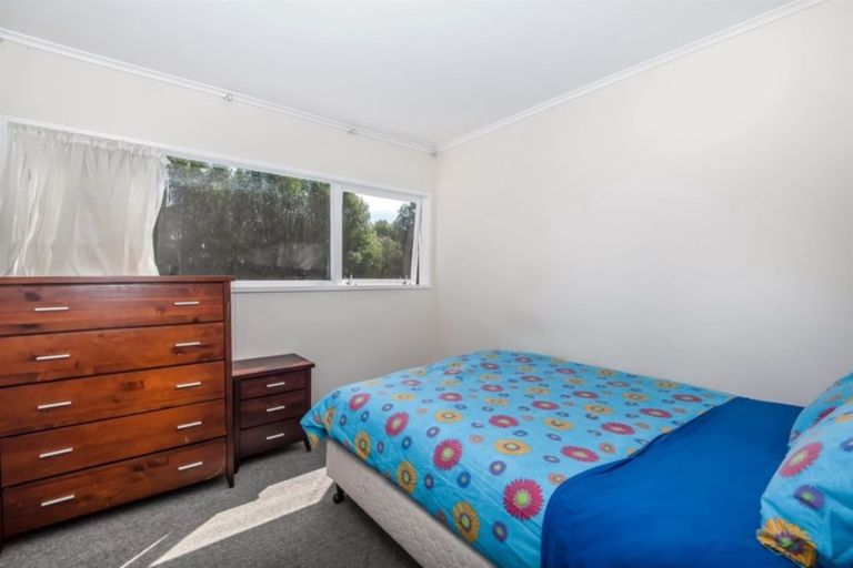 Photo of property in 115 Beach Haven Road, Beach Haven, Auckland, 0626