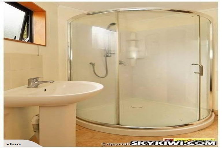 Photo of property in 7 George Laurenson Lane, Mount Roskill, Auckland, 1041