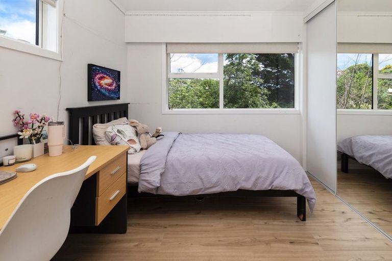 Photo of property in 12 Cheriton Road, Mellons Bay, Auckland, 2014