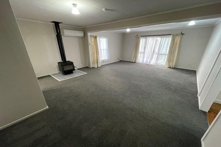 Photo of property in 13 Surrey Street, Manurewa, Auckland, 2102