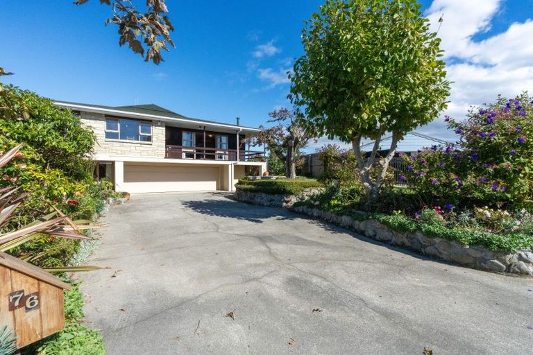 Photo of property in 76 Highbury Drive, Levin, 5510