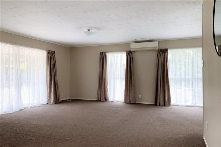 Photo of property in 2/14 Claridge Street, Glen Eden, Auckland, 0602