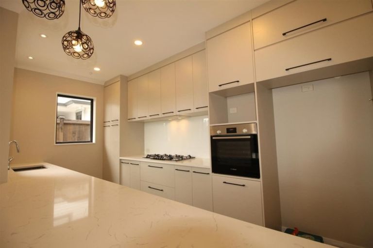 Photo of property in 37 Papareia Road, Karaka, Papakura, 2113