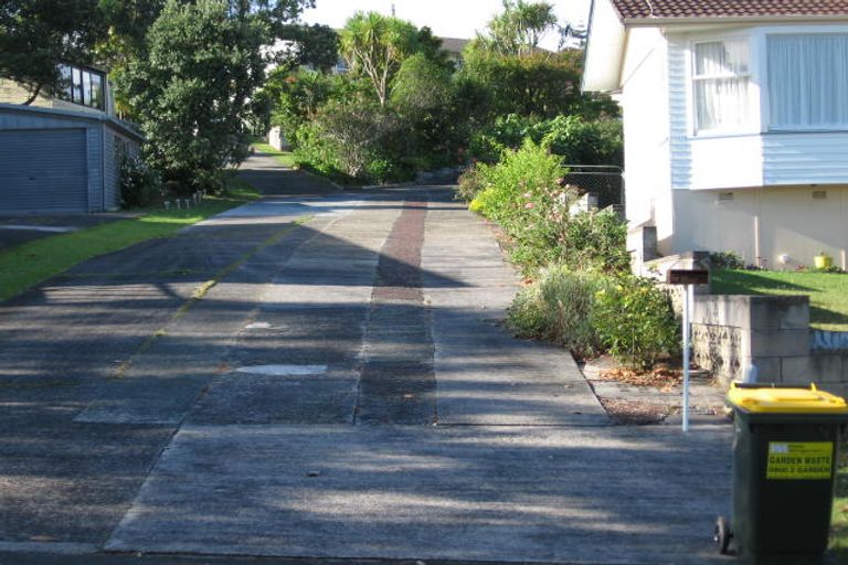 Photo of property in 57 Lantana Road, Green Bay, Auckland, 0604