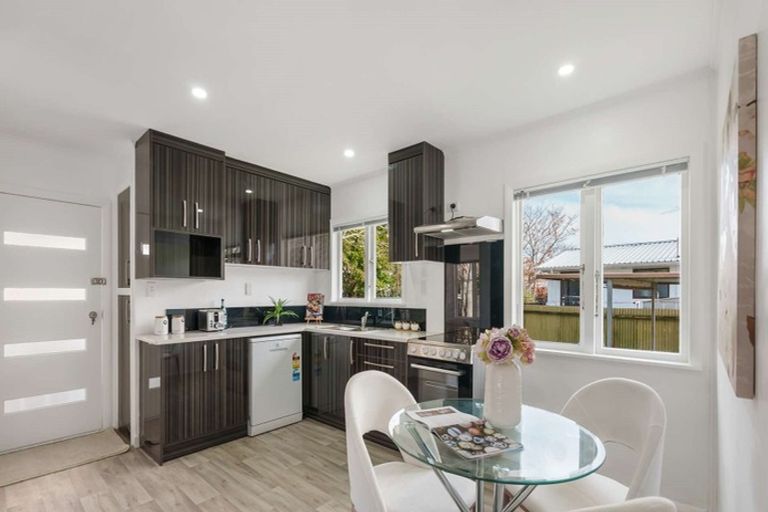 Photo of property in 1/13 Rollerson Street, Papakura, 2110