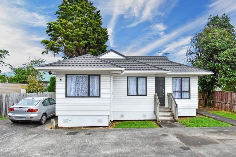 Photo of property in 60 Mckean Avenue, Manurewa, Auckland, 2102