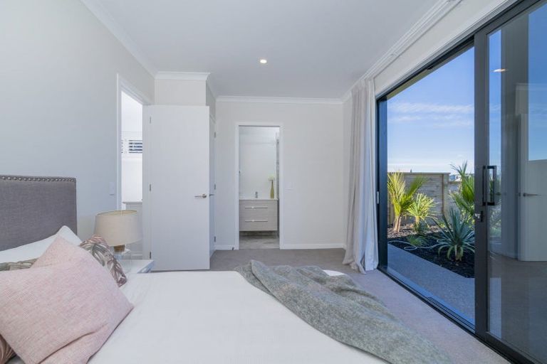 Photo of property in 28 Ngaroma Crescent, Whitianga, 3510