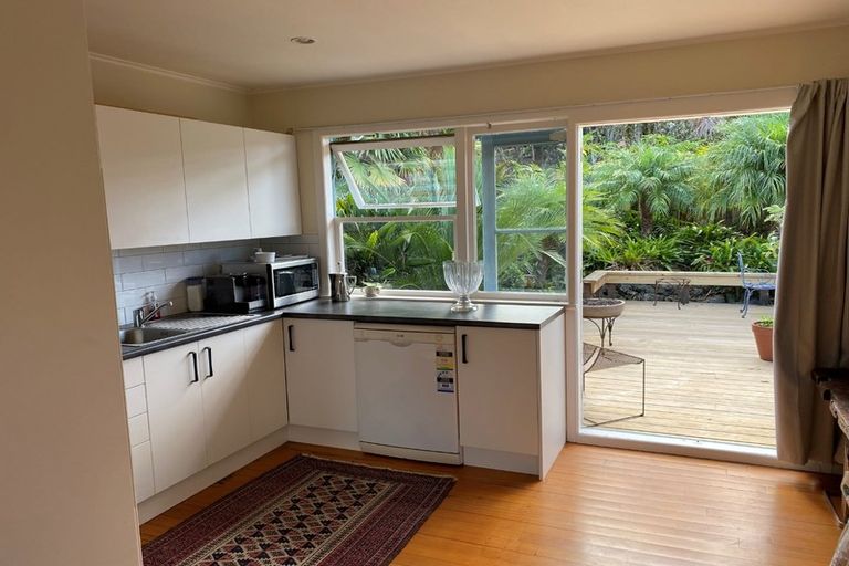 Photo of property in 23 Hogans Road, Glenfield, Auckland, 0629