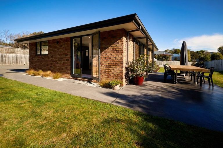 Photo of property in 28 Davidson Terrace, Kaikoura, 7300