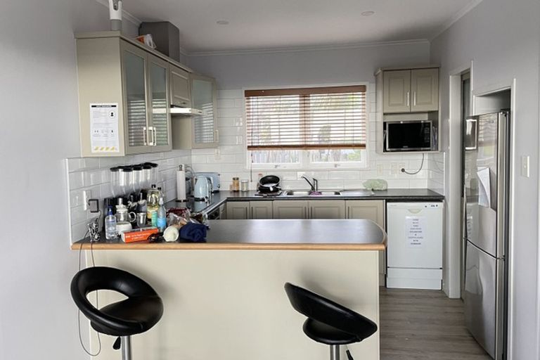Photo of property in 22 Danbury Drive, Torbay, Auckland, 0630
