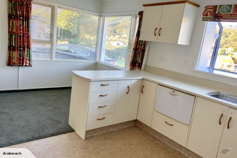 Photo of property in 4 Bledisloe Crescent, Wainuiomata, Lower Hutt, 5014