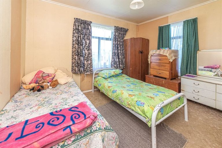 Photo of property in 19 Bignell Street, Gonville, Whanganui, 4501