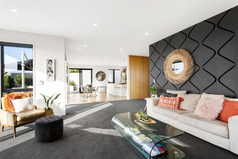 Photo of property in 14 Marama Crescent, Mount Pleasant, Christchurch, 8081